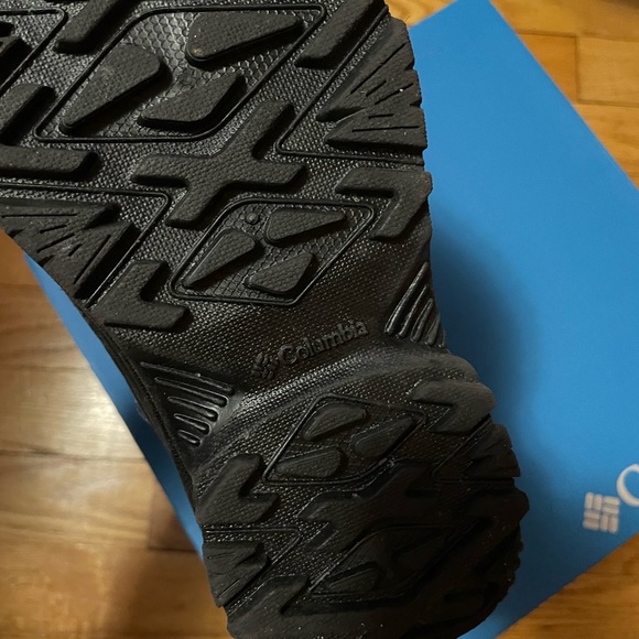 - Columbia girl boot - Picture 4 of 8